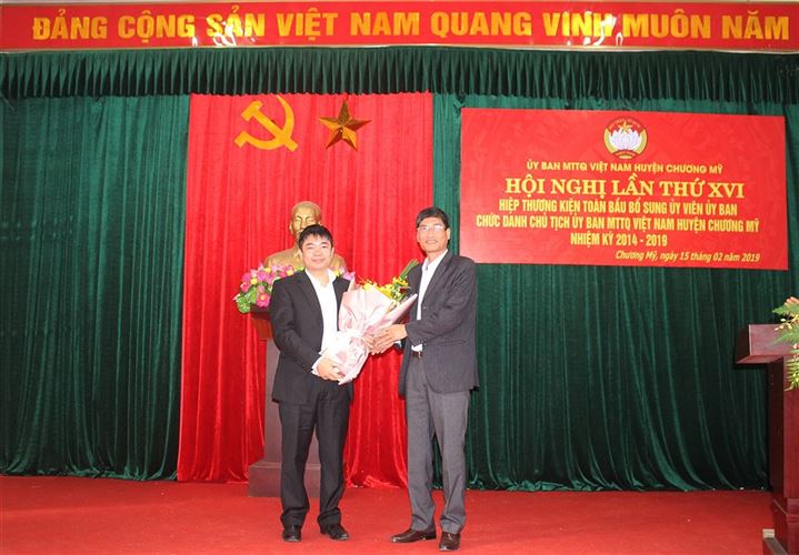 Đồng chí Vũ Xuân Hùng giữ chức vụ Chủ tịch Ủy ban MTTQ  Việt Nam huyện Chương Mỹ nhiệm kỳ 2014 - 2019