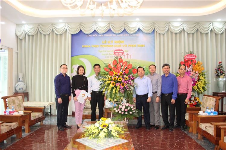 Ủy ban MTTQ Việt Nam TP thăm và chúc mừng Hội thánh Tin lành nhân dịp Lễ Phục sinh năm 2019