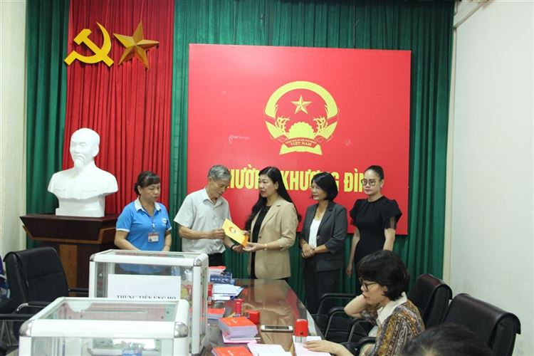 Ủy ban MTTQ Việt Nam Thành phố kiểm tra công tác tiếp nhận hỗ trợ các nạn nhân trong vụ cháy tại phường Khương Đình, quận Thanh Xuân