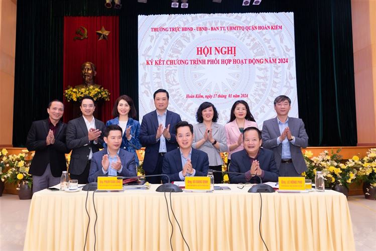 Thường trực HĐND – UBND - Ban Thường trực Uỷ ban MTTQ Việt Nam quận Hoàn Kiếm tổ chức ký kết chương trình phối hợp hoạt động năm 2024
