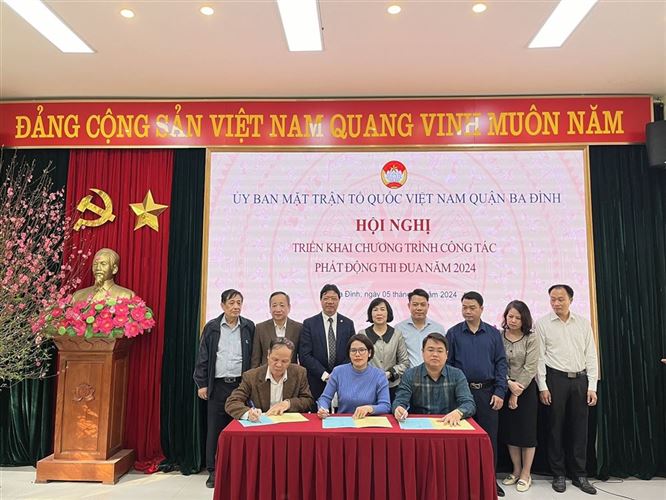Ủy ban MTTQ Việt Nam quận Ba Đình ký giao ước thi đua năm 2024