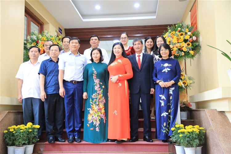 Thường trực Thành ủy thăm, chúc mừng Ủy ban MTTQ Việt Nam TP Hà Nội