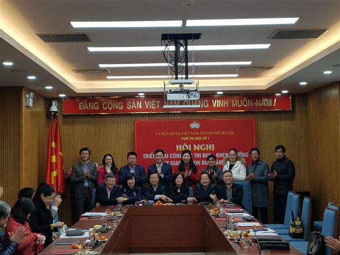 Cụm Thi đua số 1 Ủy ban MTTQ Việt Nam thành phố Hà Nội triển khai công tác Thi đua - Khen thưởng và ký giao ước thi đua năm 2020.