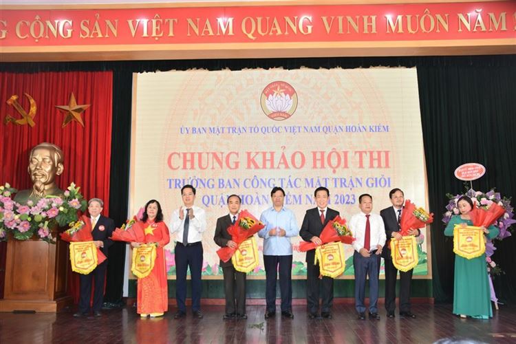 Quận Hoàn Kiếm tổ chức thành công Chung khảo Hội thi Trưởng ban công tác Mặt trận giỏi năm 2023