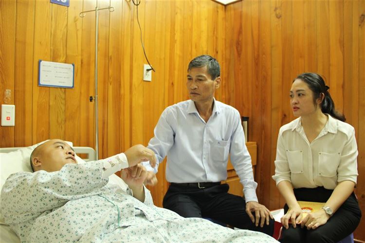 Lãnh đạo Ủy ban MTTQ Việt Nam TP Hà Nội thăm hỏi phóng viên Đài PTTH Hà Nội  bị hành hung khi tác nghiệp