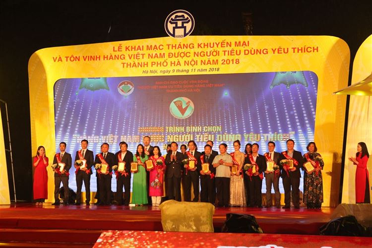 Lễ Khai mạc Tháng Khuyến mại Hà Nội năm 2018 và Tôn vinh hàng Việt Nam được người tiêu dùng yêu thích năm 2018