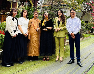 Uỷ ban MTTQ Việt Nam quận Đống Đa thăm, tặng quà Ban trị sự Phật giáo Quận nhân dịp Tết Nguyên đán Giáp Thìn