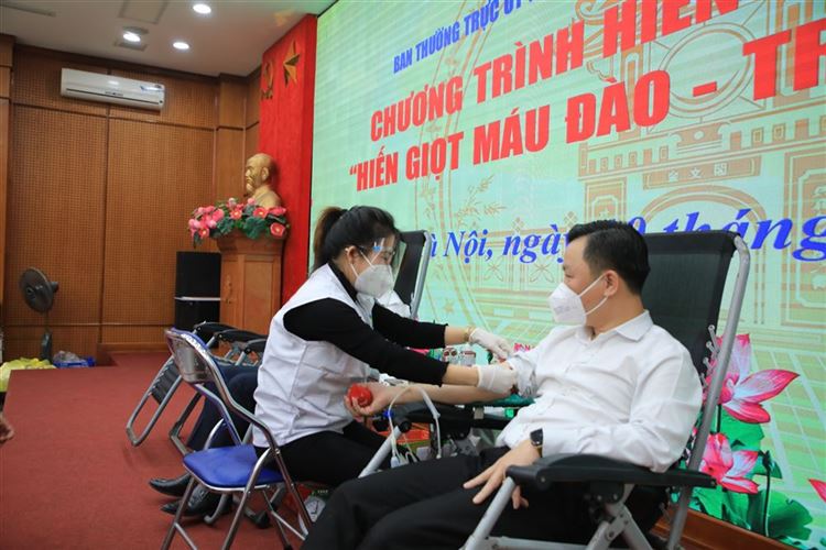 Ủy ban Mặt trận Tổ quốc Việt Nam thành phố Hà Nội tổ chức hiến máu tình nguyện “Hiến giọt máu đào – trao niềm hy vọng”  