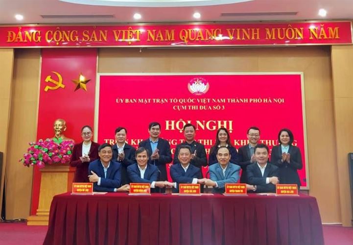 Cụm thi đua số 3 - Ủy ban MTTQ Việt Nam Thành phố ký kết giao ước thi đua năm 2023