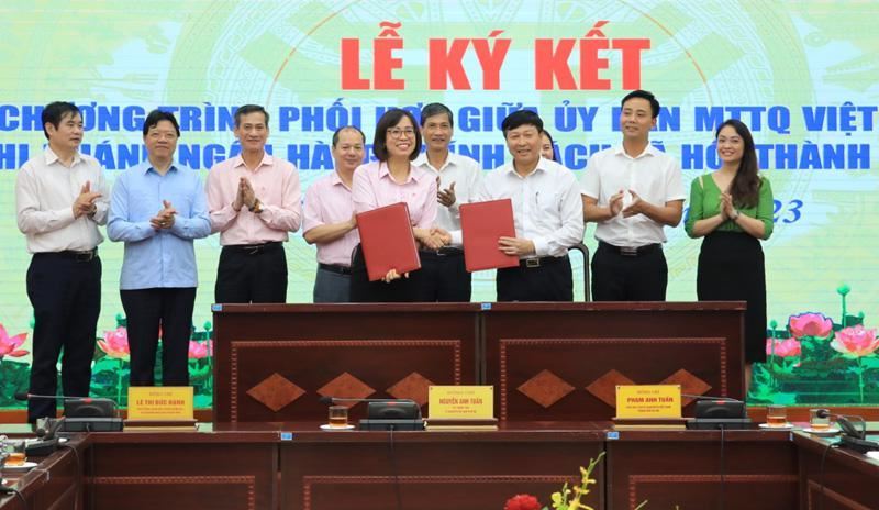 Ủy ban MTTQ Việt Nam thành phố Hà Nội ký kết phối hợp chăm lo người nghèo