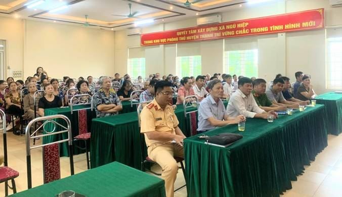 Ủy ban Mặt trận Tổ quốc Việt Nam huyện Thanh Trì hưởng ứng tháng an toàn giao thông năm 2023.