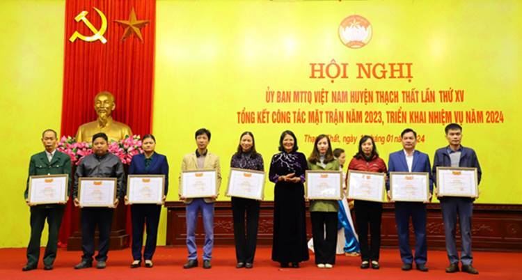 Ủy ban MTTQ Việt Nam huyện Thạch Thất tổ chức hội nghị tổng kết công tác Mặt trận năm 2023, triển khai nhiệm vụ năm 2024