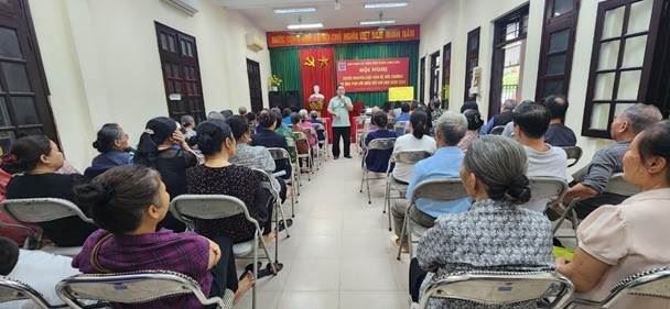 Quận Long Biên tuyên truyền Luật bảo vệ môi trường, chống biến đỏi khí hậu của Ban đoàn kết Công giáo quận năm 2024