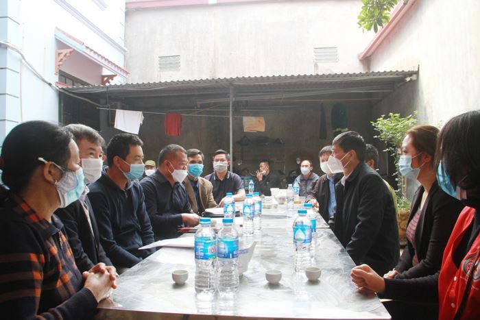 Ủy ban MTTQ Việt Nam Thành phố thăm, động viên gia đình người gặp nạn tại biển Cửa Đại 