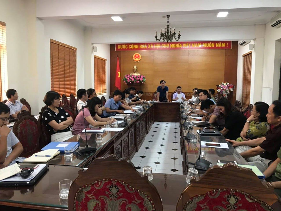 Đồng chí Nguyễn Anh Tuấn, Phó Bí thư Thường trực Quận ủy, thay mặt lãnh đạo quận phát biểu