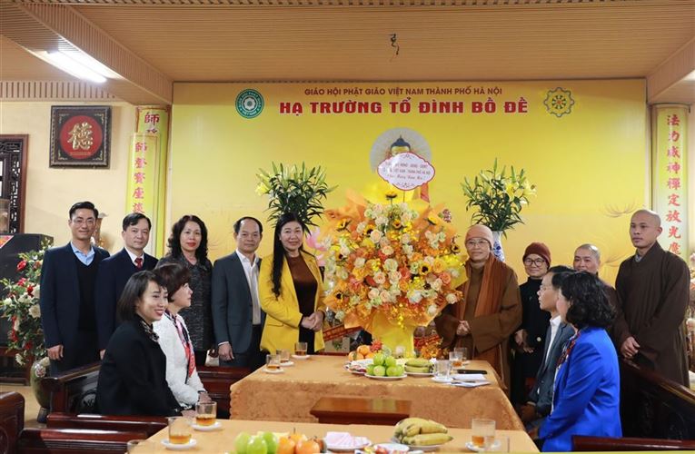 Chủ tịch Ủy ban MTTQ Việt Nam TP Nguyễn Lan Hương thăm, chúc Tết Phân ban Ni giới Trung ương Giáo hội Phật giáo Việt Nam