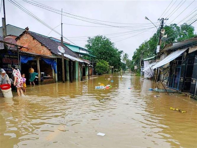 Hà Nội hỗ trợ 2 tỷ đồng giúp các tỉnh Bình Định, Phú Yên khắc phục thiệt hại mưa lũ