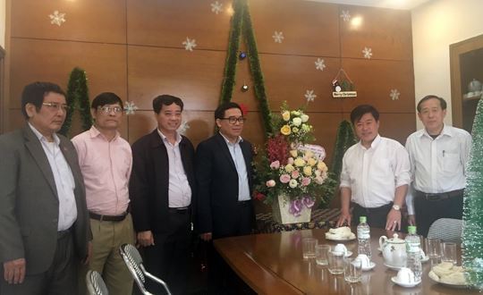 Huyện Mê Linh thăm, tặng quà đồng bào Công giáo trên địa bàn huyện nhân dịp Giáng sinh năm 2018