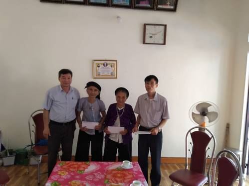 Huyện Mê Linh thăm, tặng quà các gia đình chính sách trong đồng bào Công giáo trên địa bàn huyện nhân dịp kỷ niệm 72 năm ngày Thương binh Liệt sỹ ( 27/7/1947-27/72019) 