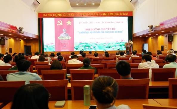 Quận Hà Đông tổ chức bồi dưỡng chuyên đề 50 năm thực hiện Di chúc của Chủ tịch Hồ Chí Minh