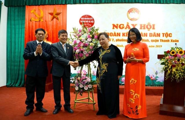 Chủ tịch HĐND TP Hà Nội Nguyễn Thị Bích Ngọc dự Ngày hội Đại đoàn kết toàn dân tộc tại Thanh Xuân