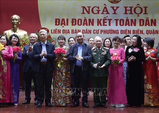 Thủ tướng Nguyễn Xuân Phúc dự Ngày hội Đại đoàn kết toàn dân tộc tại Hà Nội