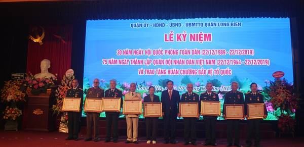 Lễ kỷ niệm 30 năm ngày hội Quốc phòng toàn dân và 75 năm ngày thành lập Quân đội nhân dân Việt Nam