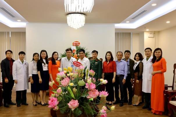 Quận Hoàng Mai thăm, tặng quà các đơn vị quân đội trên địa bàn  nhân ngày thành lập Quân đội nhân dân Việt Nam năm 2019 