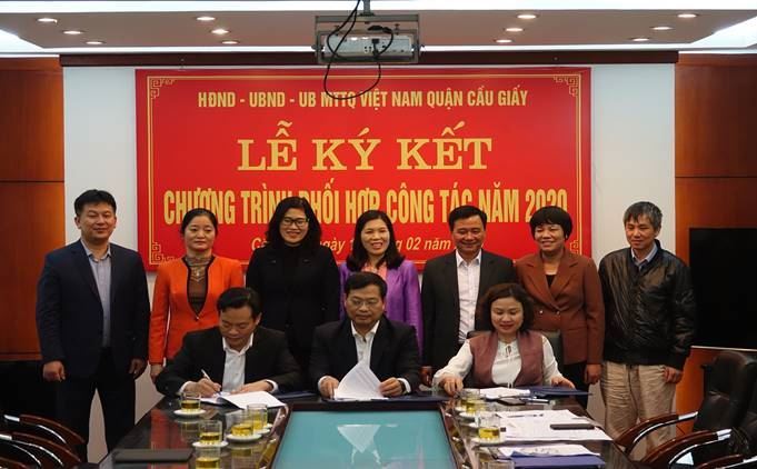 Lễ ký kết chương trình phối hợp công tác giữa Thường trực HĐND-UBND-Ủy ban MTTQ Việt Nam quận Cầu Giấy năm 2020