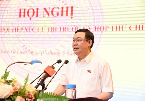 Bí thư Thành ủy Vương Đình Huệ tiếp xúc cử tri quận Nam Từ Liêm 