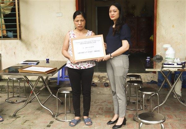 Uỷ ban MTTQ Việt Nam TP Hà Nội trao hỗ trợ gia đình nạn nhân hoả hoạn