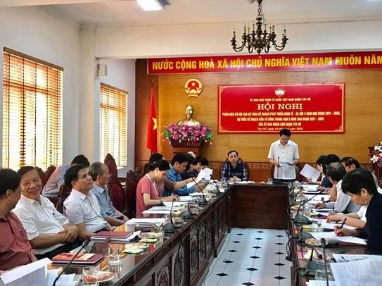 Ủy ban MTTQ Việt Nam quận Tây Hồ tổ chức phản biện xã hội vào 2 văn bản Dự thảo của UBND quận trình tại Kỳ họp thứ 10, HĐND quận khóa V, nhiệm kỳ 2016-2021.