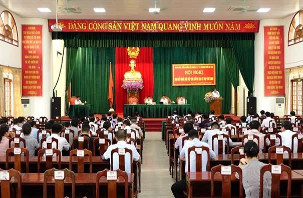 Đại biểu quốc hội TP Hà Nội tiếp xúc cử tri sau kỳ họp thứ chín, quốc hội khóa XIV tại huyện Thanh Oai