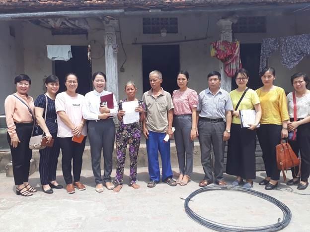 Ủy ban MTTQ Việt Nam huyện Thanh Oai khảo sát các hộ nghèo có nhu cầu xây dựng nhà ở năm 2020