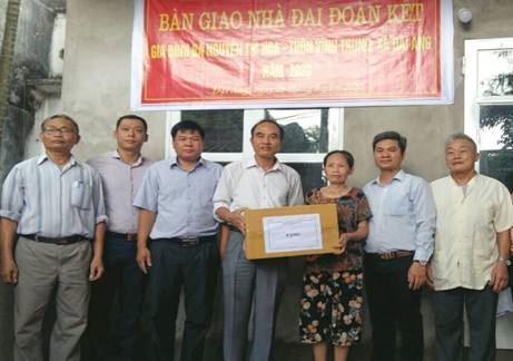 Ủy ban MTTQ Việt Nam huyện Thanh Trì trao nhà đại đoàn kết chào mừng 75 năm cách mạng tháng tám và Quốc khánh 2/9