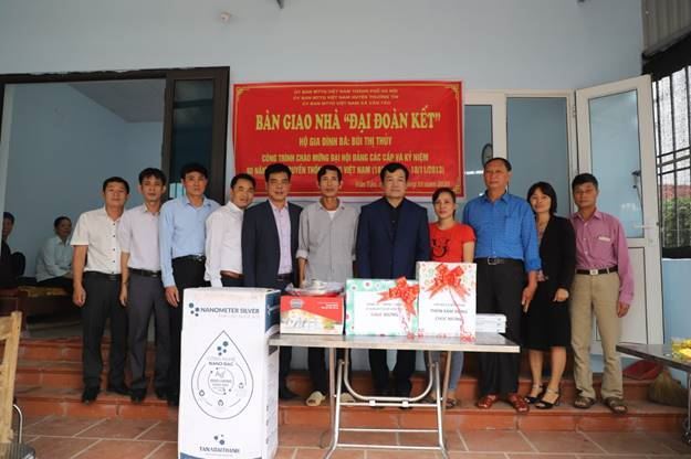 Huyện Thường Tín bàn giao kinh phí hỗ trợ xây dựng nhà Đại đoàn kết cho hộ nghèo