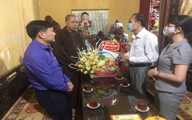 Lãnh đạo huyện Thanh Trì thăm chúc mừng đại lễ phật đản Phật đản, Phật lịch 2565, dương lịch 2021  