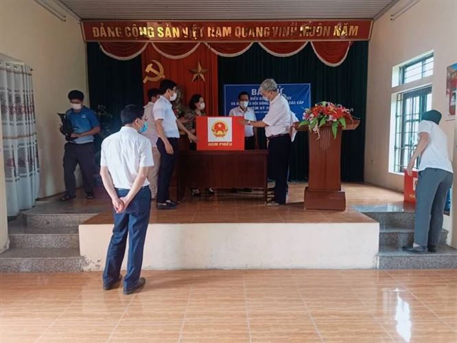 Ủy ban MTTQ Việt Nam huyện Ba Vì kiểm tra công tác bầu cử đại biểu Quốc hội khóa XV và đại biểu HĐND các cấp, nhiệm kỳ 2021-2026  tại các xã, thị trấn trên địa bàn huyện