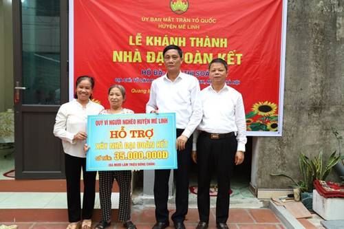 Ủy ban MTTQ Việt Nam huyện Mê Linh tổ chức Lễ khánh thành nhà Đại đoàn kết cho hộ cận nghèo tại thị trấn Quang Minh