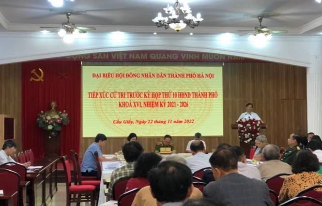 Hội nghị tiếp xúc cử tri đại biểu HĐND thành phố Hà Nội trước kỳ họp thứ 10 HĐND Thành phố khóa XVI tại quận Cầu Giấy