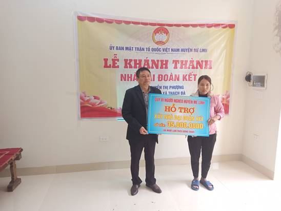 Ủy ban MTTQ Việt Nam huyện Mê Linh tổ chức Lễ khánh thành nhà Đại đoàn kết tại xã Thạch Đà