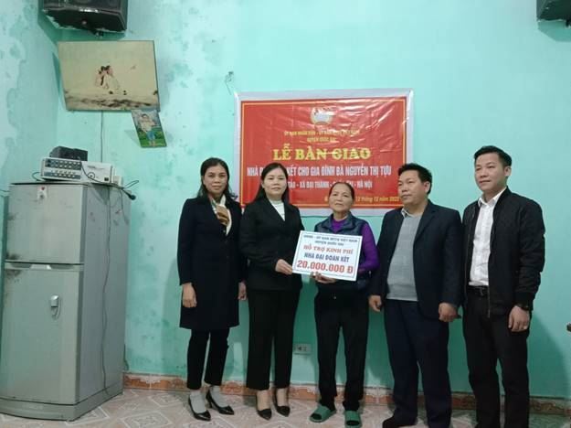 Uỷ ban MTTQ Việt Nam huyện Quốc Oai tổ chức bàn giao nhà 02 Đại đoàn kết 