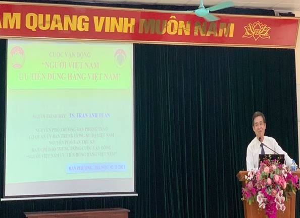 Ủy ban MTTQ Việt Nam huyện Thanh Trì tuyên truyền cuộc vận động “Người Việt Nam ưu tiên dùng hàng Việt Nam”