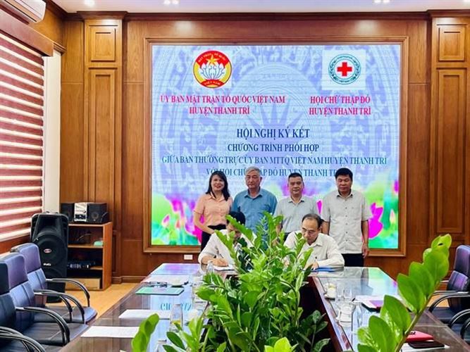 Ủy ban MTTQ Việt Nam huyện Thanh Trì ký kết Chương trình phối hợp với Hội Chữ thập đỏ giai đoạn 2023-2027