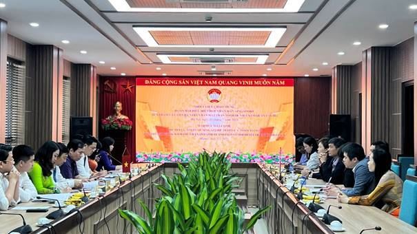 Hiệp Hội Nhân dân Singapore thăm, làm việc với MTTQ Việt Nam quận Tây Hồ