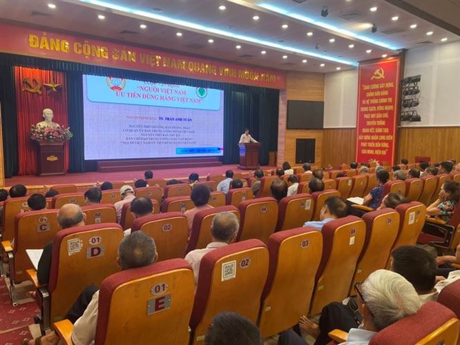 Quận Long Biên tuyên truyền thực hiện tang văn minh tiến bộ; Cuộc vận động “Người Việt Nam ưu tiên dùng hàng Việt Nam” năm 2023