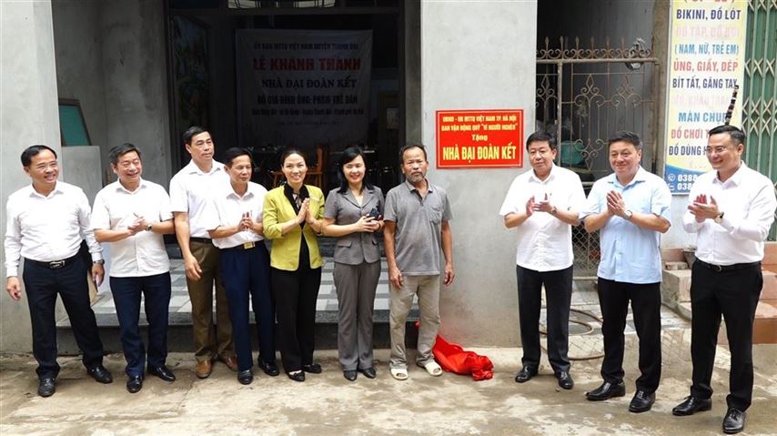 Trao hỗ trợ và khởi công xây nhà ở cho các hộ khó khăn tại Thanh Oai