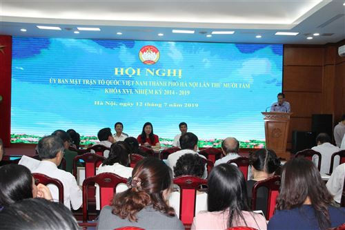 Đại diện lãnh đạo Trung ương MTTQ Việt Nam TP phát biểu tại hội nghị
