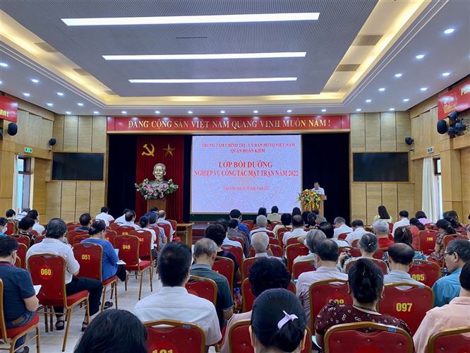 Quận Hoàn Kiếm tổ chức lớp bồi dưỡng nghiệp vụ công tác Mặt trận năm 2022