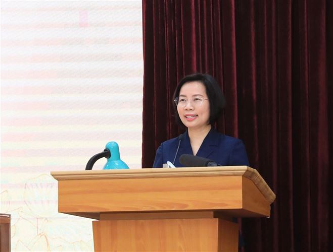 ĐỒNG CHÍ BÙI HUYỀN MAI - CHỦ TỊCH ỦY BAN MTTQ VIỆT NAM THÀNH PHỐ HÀ NỘI